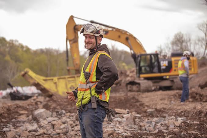Mike J., General Contractor